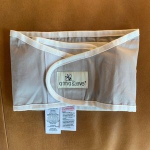 Anna & Eve swaddle strap size small
